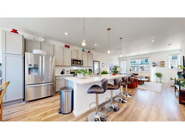 7008 Ipswich Ct, Castle Pines, CO 80108