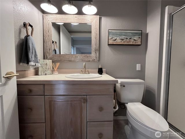 373 Sand Dune Avenue NW, Ocean Shores, WA 98569