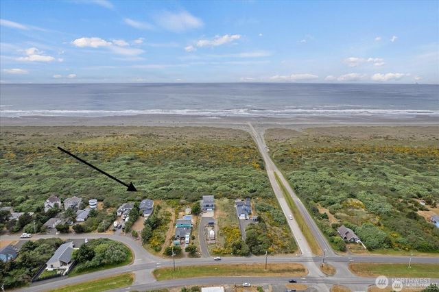 373 Sand Dune Avenue NW, Ocean Shores, WA 98569