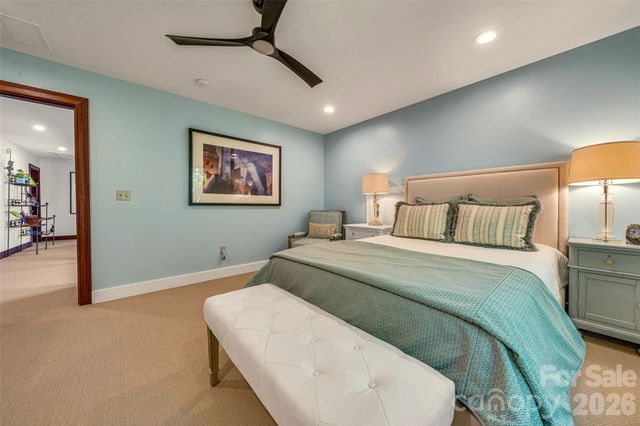 8 Timber Wolf Court, Asheville, NC 28804