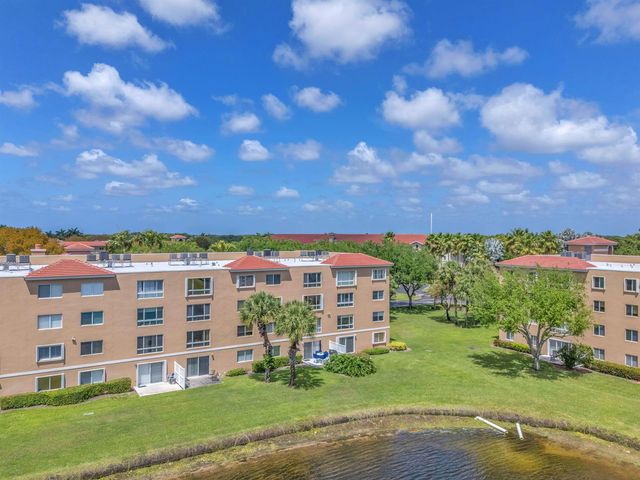 5842 Crystal Shores Drive 302, Boynton Beach, FL 33437