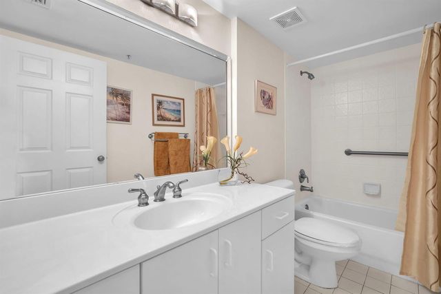 5842 Crystal Shores Drive 302, Boynton Beach, FL 33437