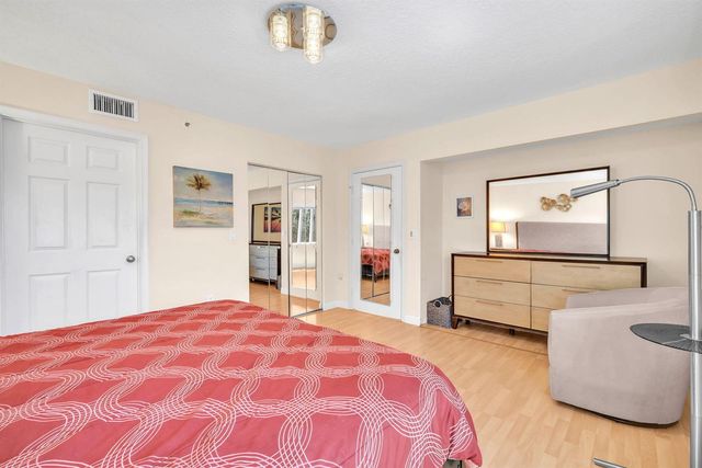 5842 Crystal Shores Drive 302, Boynton Beach, FL 33437