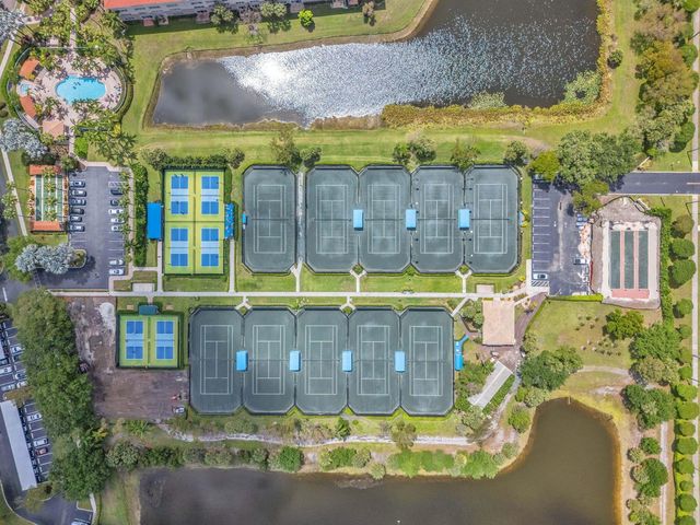5842 Crystal Shores Drive 302, Boynton Beach, FL 33437