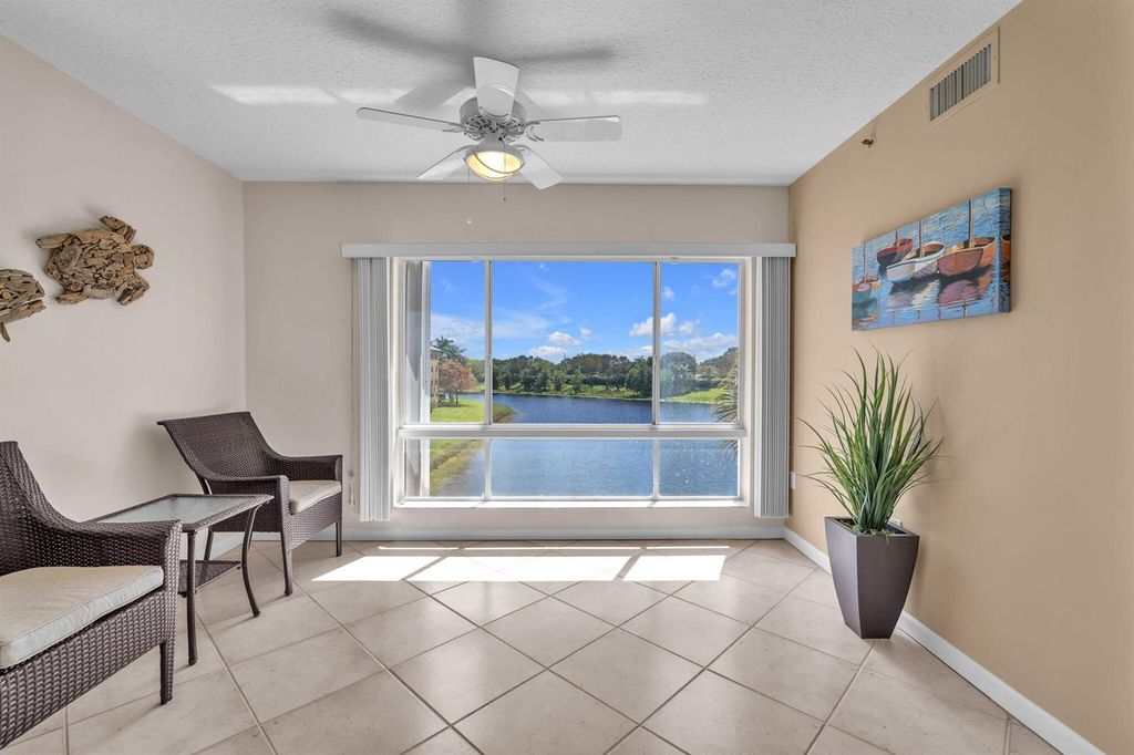 5842 Crystal Shores Drive 302, Boynton Beach, FL 33437