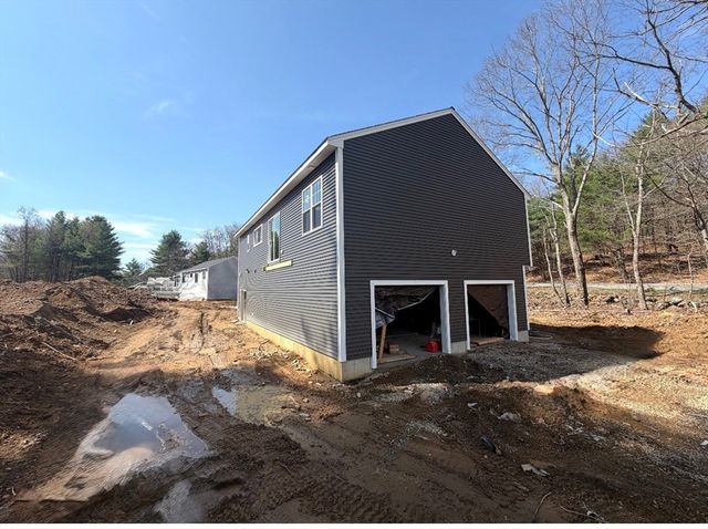 950 Old W Brookfield Rd, Warren, MA 01083