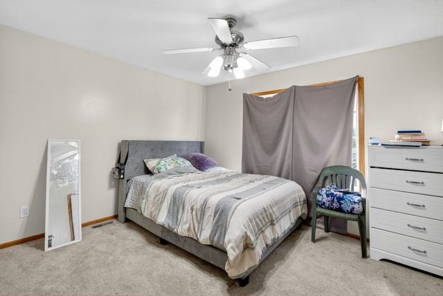 3413 Brook Run Drive, Des Moines, IA 50317