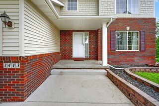 3413 Brook Run Drive, Des Moines, IA 50317