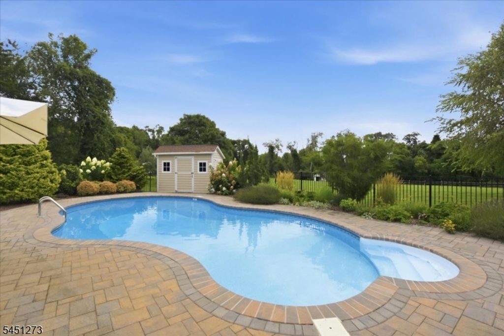 54 W Valley Brook Rd, Washington Twp., NJ 07853 — photo 2