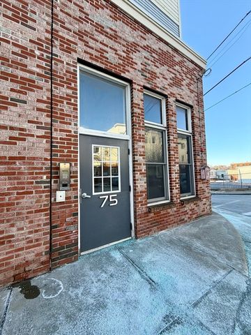 75 Walnut St 312, Peabody, MA 01960
