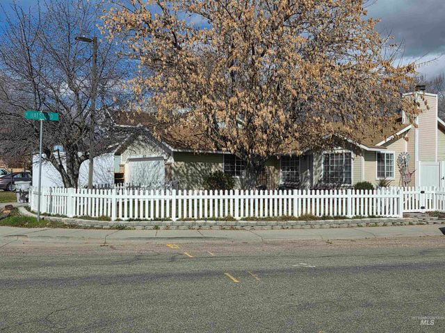 1872 N Yonkers Ave, Boise, ID 83704