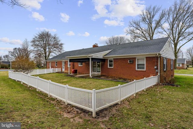 77 GLENDALE DR, Lancaster, PA 17602