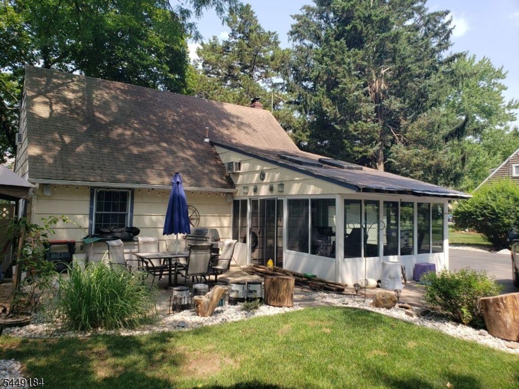822 Mountain Ave, Bound Brook Boro, NJ 08805