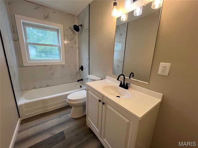 1428 San Salvador Drive, St Louis, MO 63138