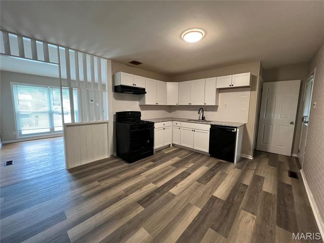 1428 San Salvador Drive, St Louis, MO 63138