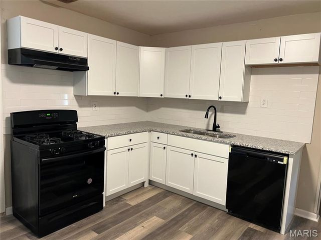 1428 San Salvador Drive, St Louis, MO 63138