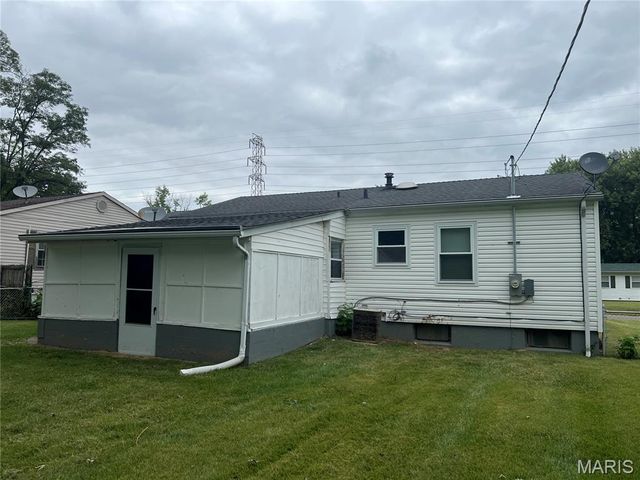 1428 San Salvador Drive, St Louis, MO 63138