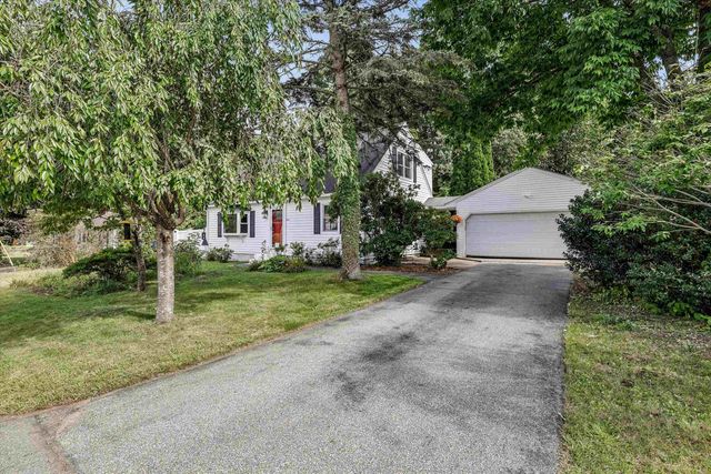4 Cheyenne Drive, Nashua, NH 03063