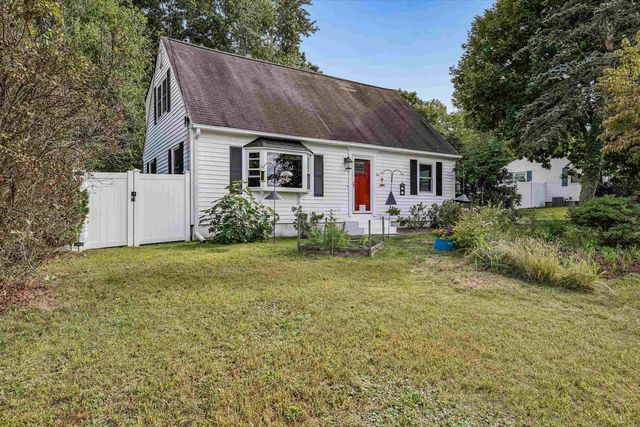 4 Cheyenne Drive, Nashua, NH 03063