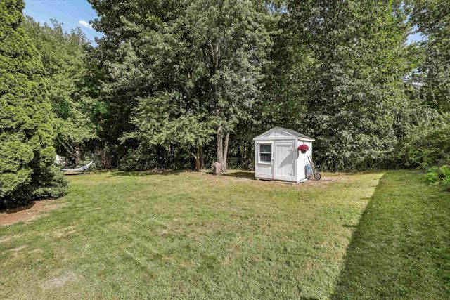 4 Cheyenne Drive, Nashua, NH 03063
