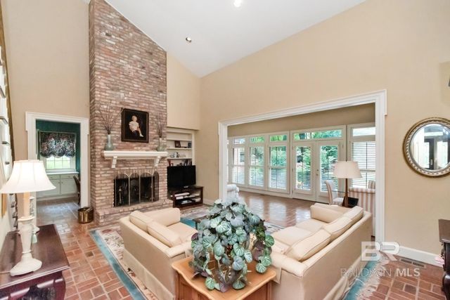 236 E Lakewood Drive, Mobile, AL 36608