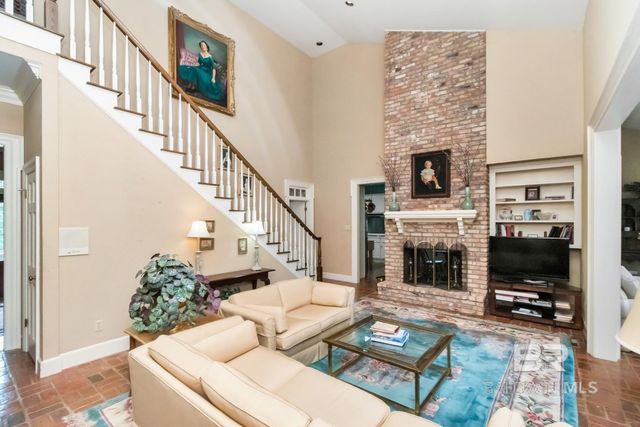 236 E Lakewood Drive, Mobile, AL 36608