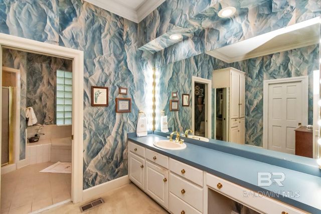 236 E Lakewood Drive, Mobile, AL 36608