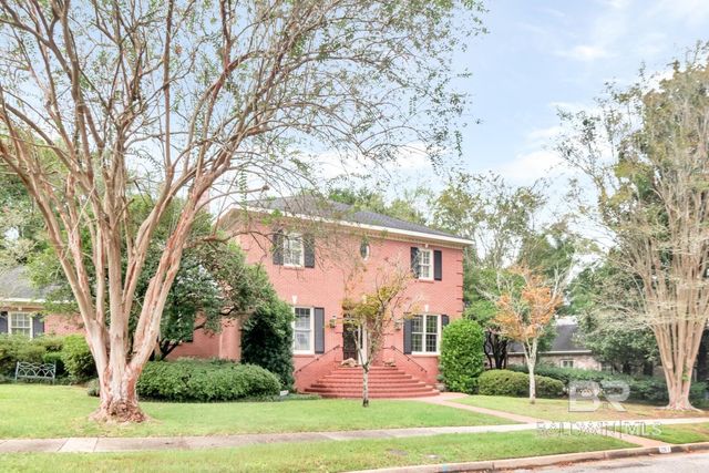 236 E Lakewood Drive, Mobile, AL 36608