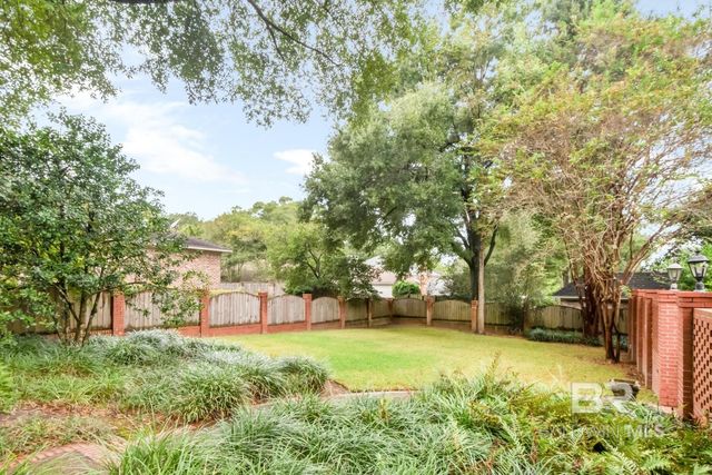 236 E Lakewood Drive, Mobile, AL 36608