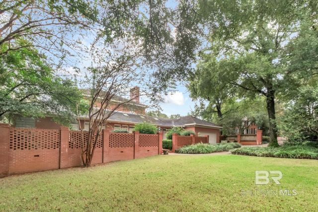 236 E Lakewood Drive, Mobile, AL 36608