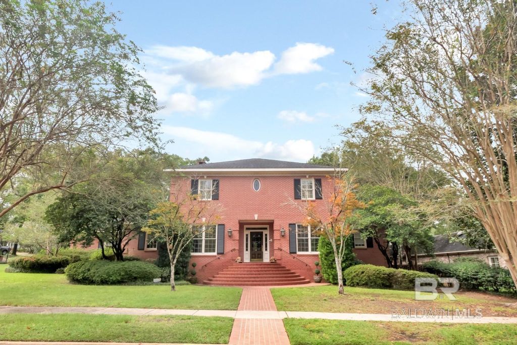 236 E Lakewood Drive, Mobile, AL 36608