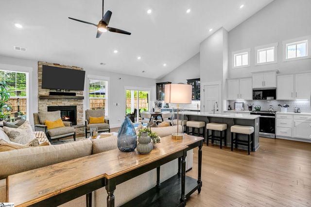 12069 Mahogany Circle, Inman, SC 29349