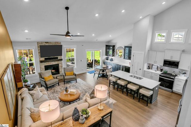 12069 Mahogany Circle, Inman, SC 29349
