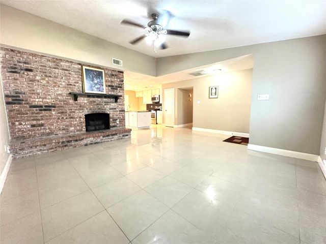 423 Lee Drive, Richmond, TX 77469