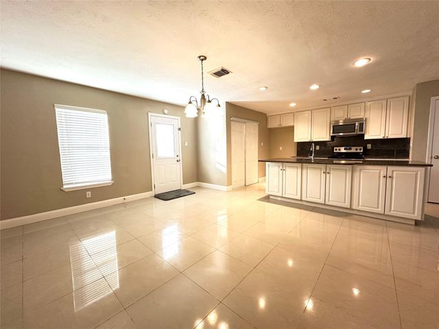 423 Lee Drive, Richmond, TX 77469