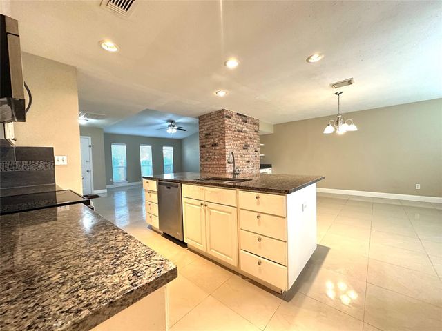 423 Lee Drive, Richmond, TX 77469