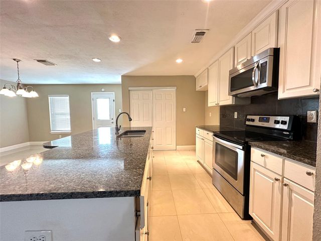 423 Lee Drive, Richmond, TX 77469