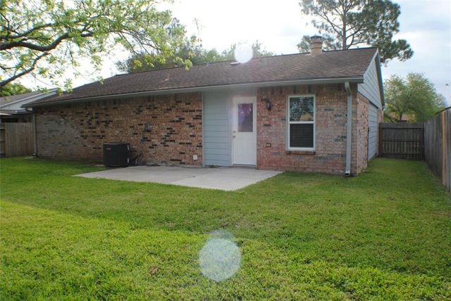 423 Lee Drive, Richmond, TX 77469