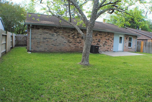 423 Lee Drive, Richmond, TX 77469