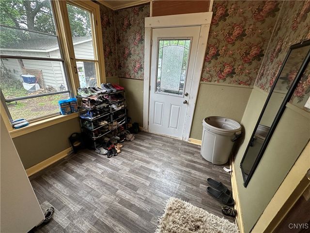 34 Auburn Avenue, Utica, NY 13501