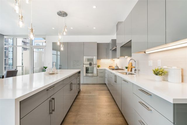 4521 San Felipe Street 1704, Houston, TX 77027