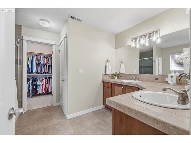 9471 Sw 164TH Ave, Beaverton, OR 97007