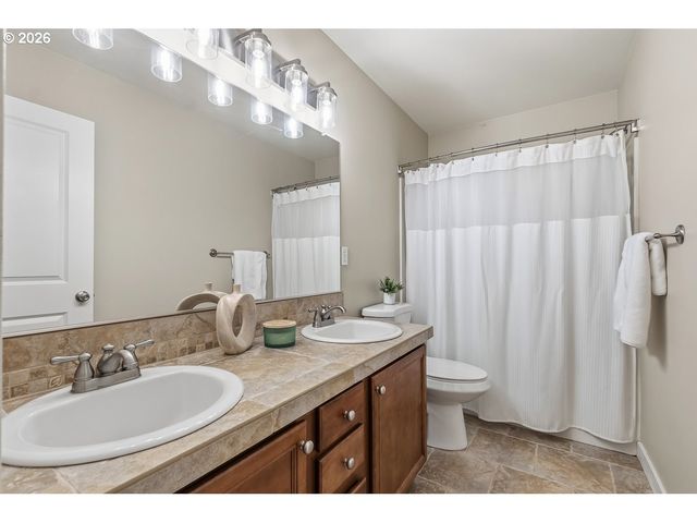 9471 Sw 164TH Ave, Beaverton, OR 97007