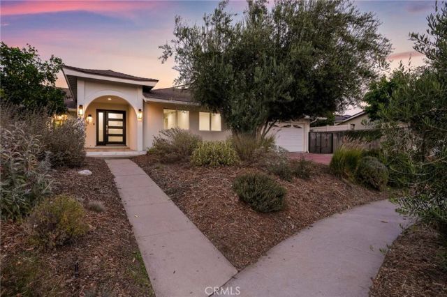 10000 Amestoy Avenue, Northridge, CA 91325