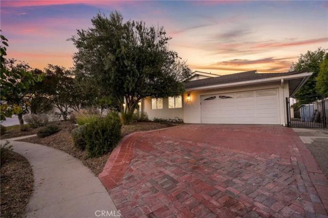 10000 Amestoy Avenue, Northridge, CA 91325