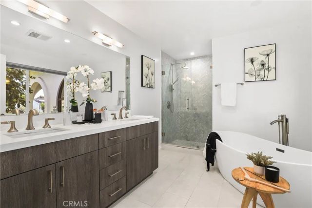 10000 Amestoy Avenue, Northridge, CA 91325