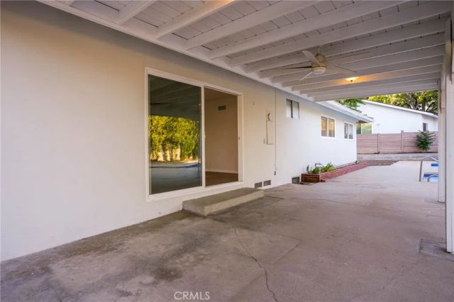 10000 Amestoy Avenue, Northridge, CA 91325