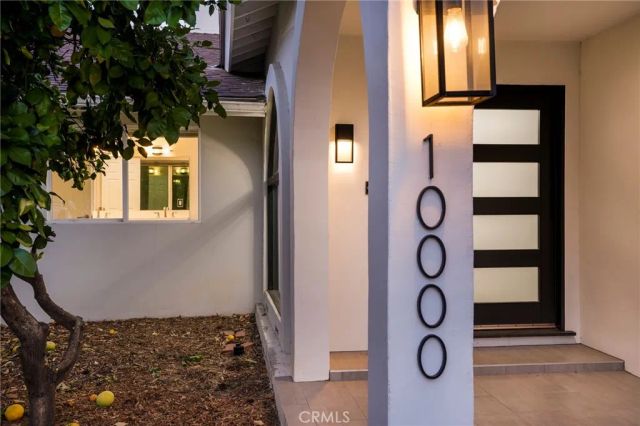10000 Amestoy Avenue, Northridge, CA 91325
