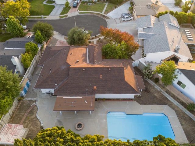 10000 Amestoy Avenue, Northridge, CA 91325