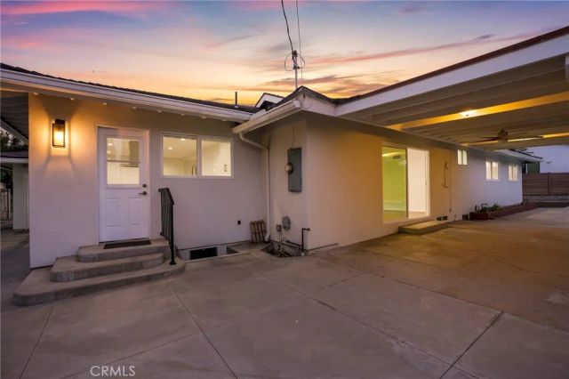 10000 Amestoy Avenue, Northridge, CA 91325
